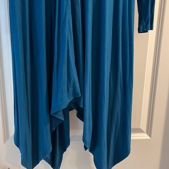 Teal Green Dress w/Shark Bite Sides - Picture 3 of 5